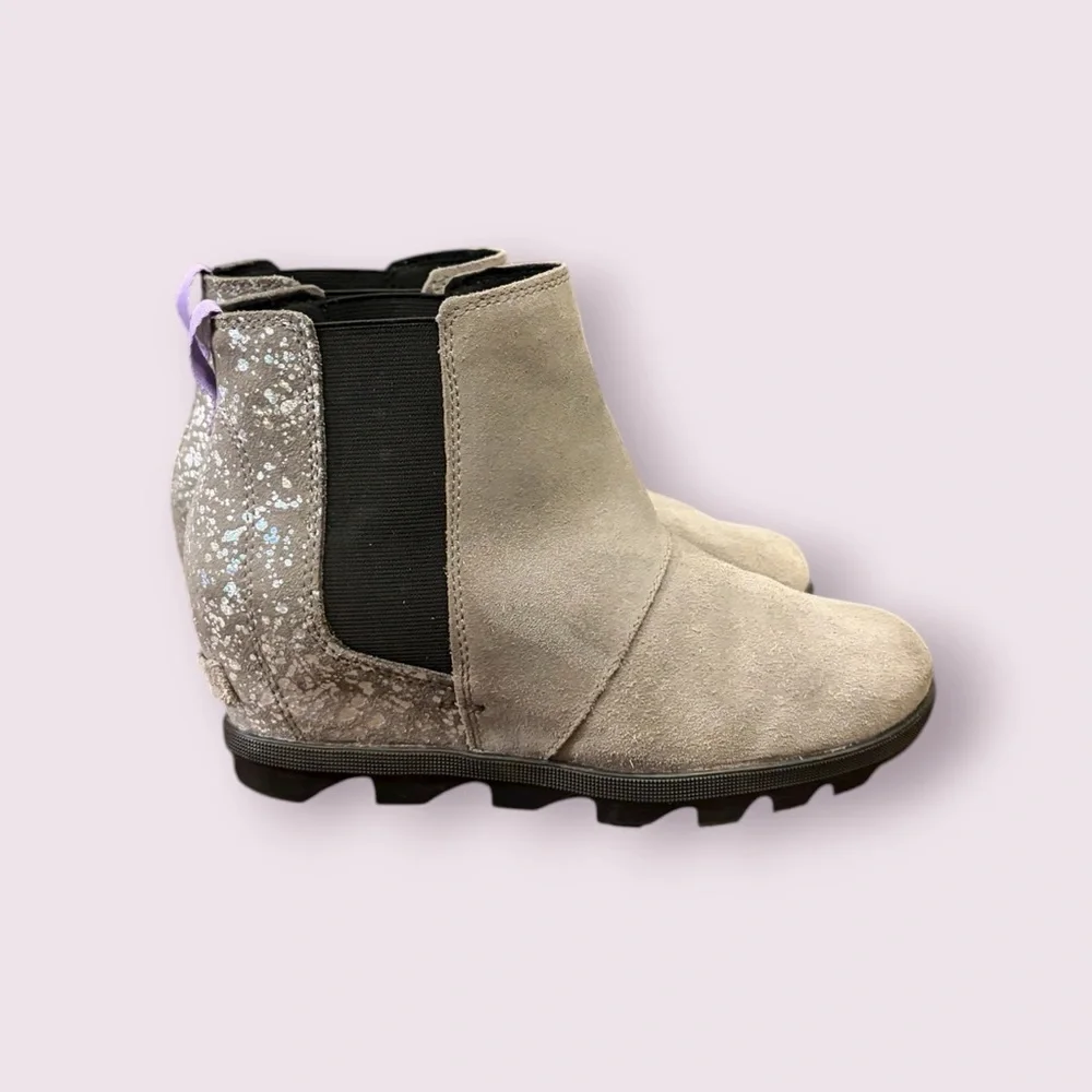 Sorel Joan of Arctic II Wedge Chelsea Gray Ankle Boots